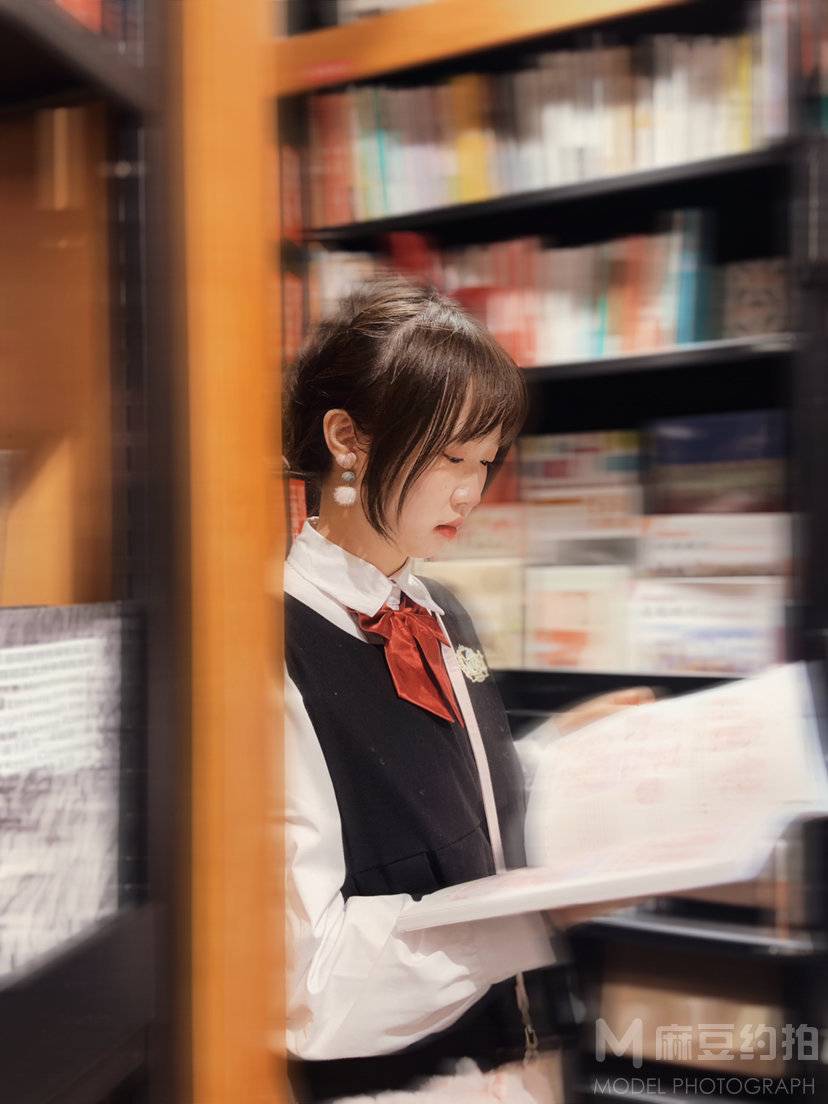 校园模特
