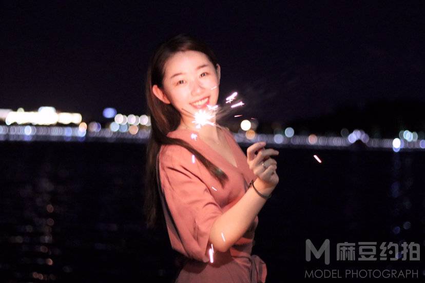 夜景模特