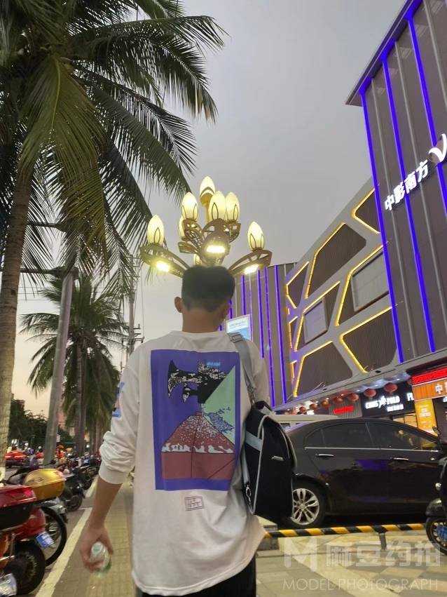 校园模特