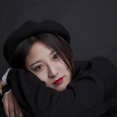 黑白模特