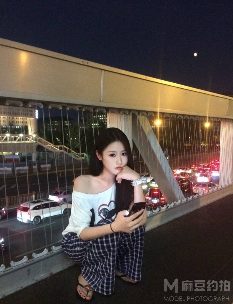 夜景模特