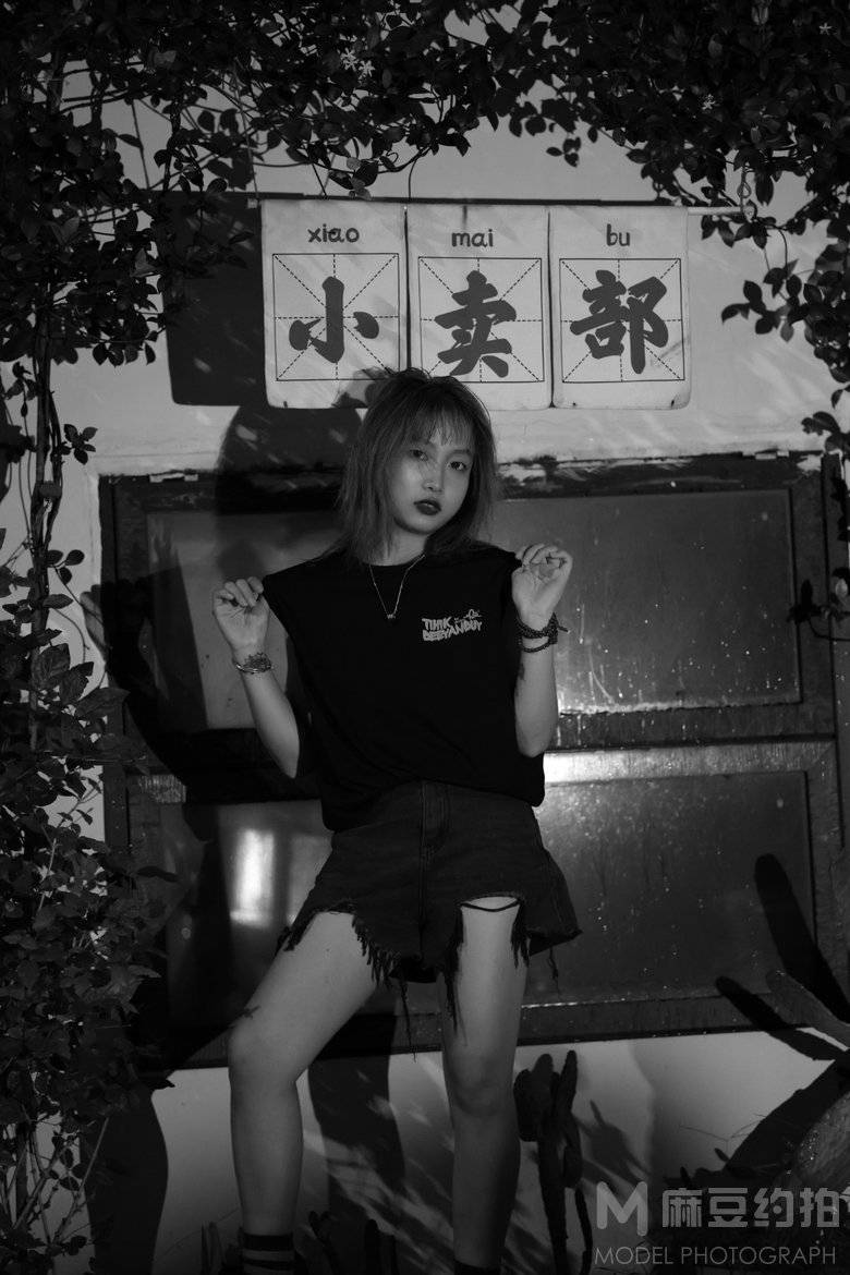 情绪模特