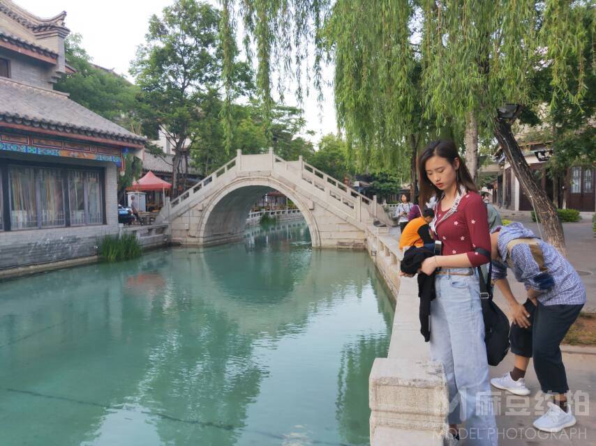 妆容模特