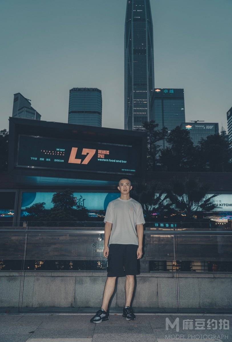 夜景模特