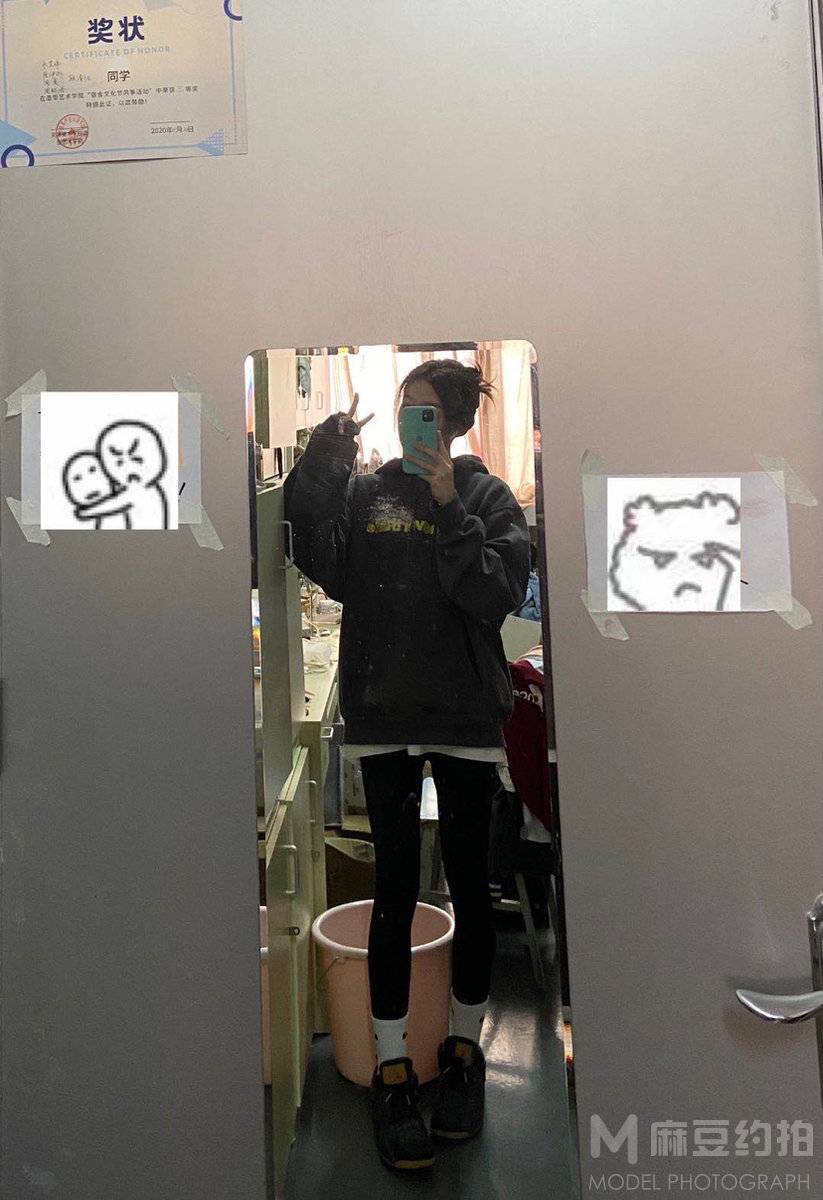 校园模特