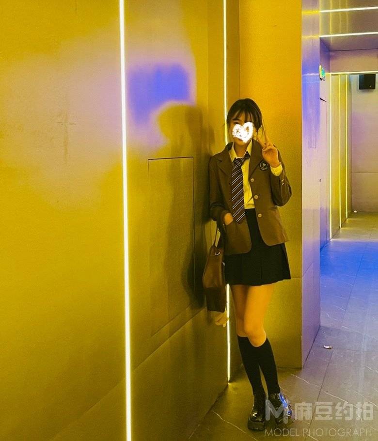 校园模特