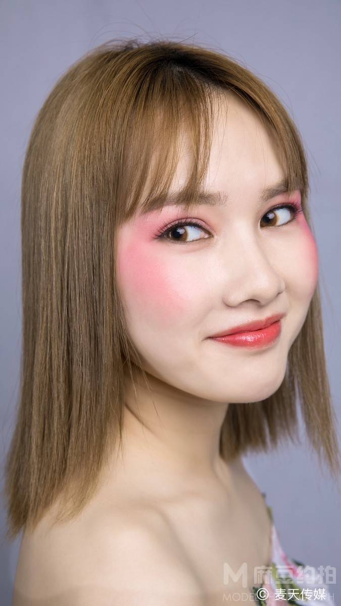 妆容模特