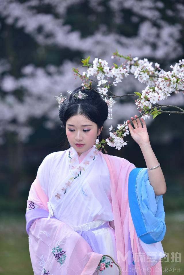 妆容模特