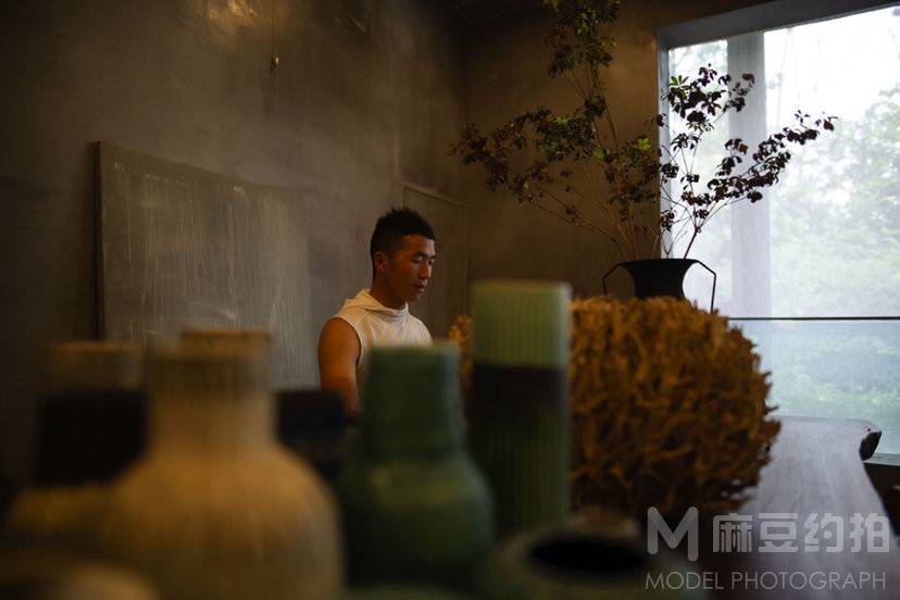 情绪模特
