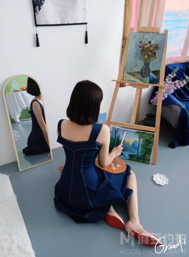 情绪模特