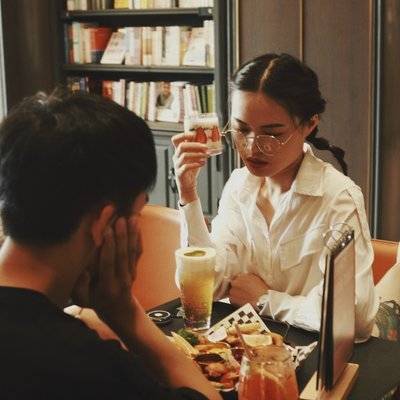 情绪模特