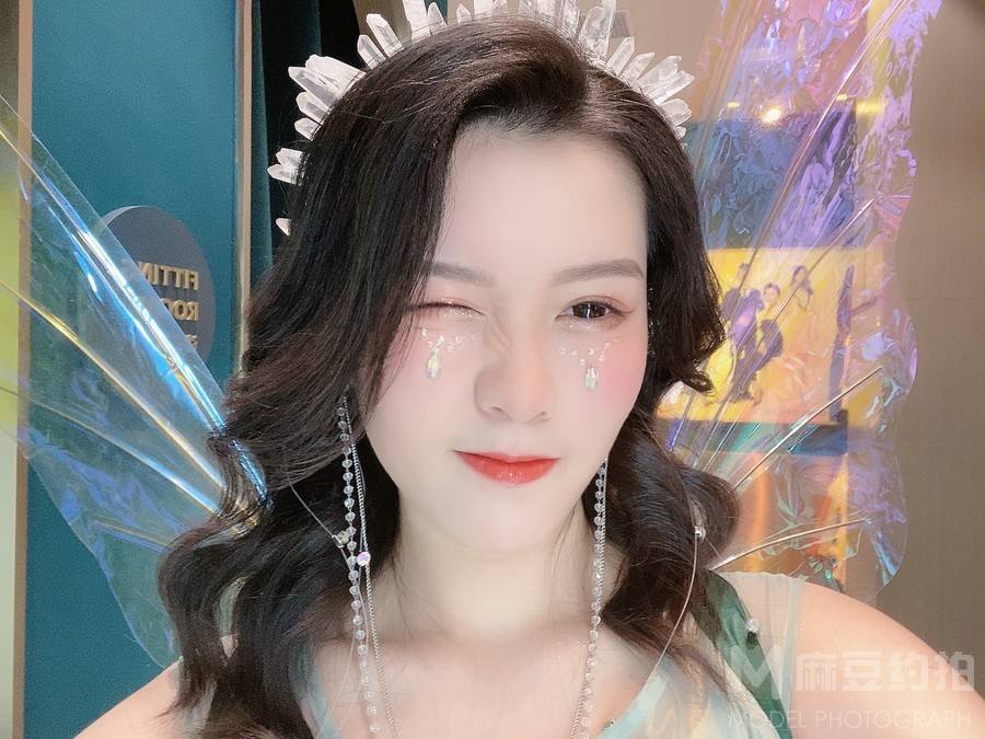 校园模特