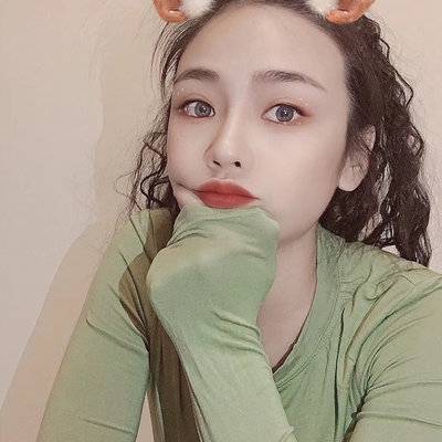 黑白模特