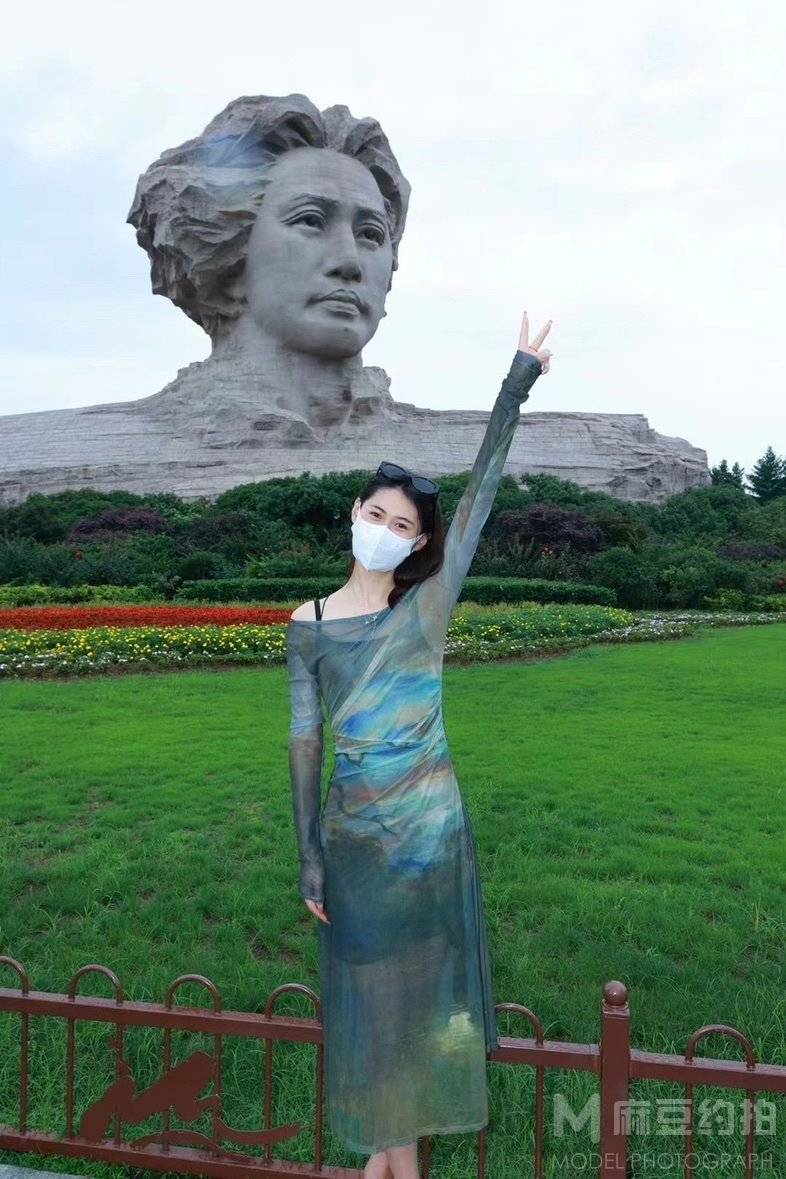 黑白模特