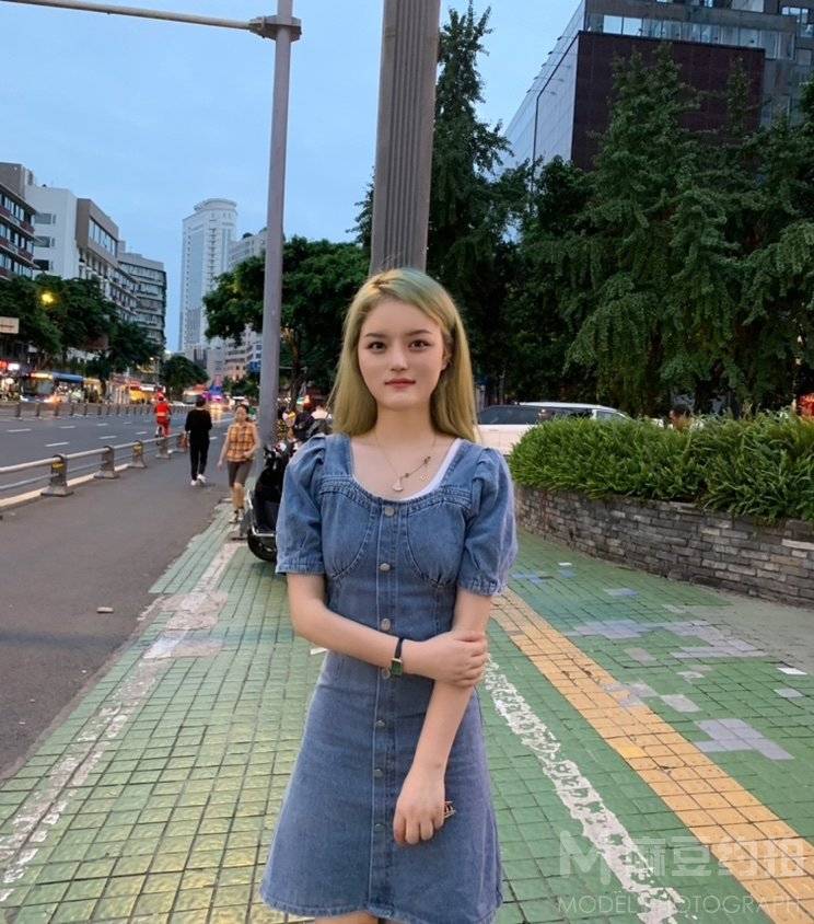 少女模特