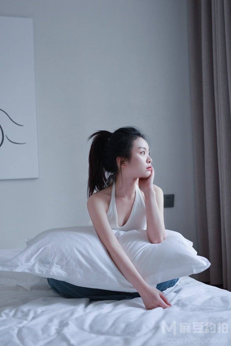 黑白模特