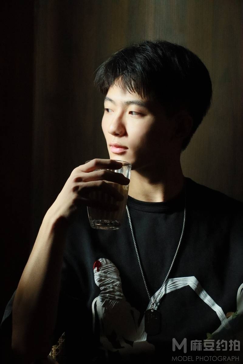 胶片模特