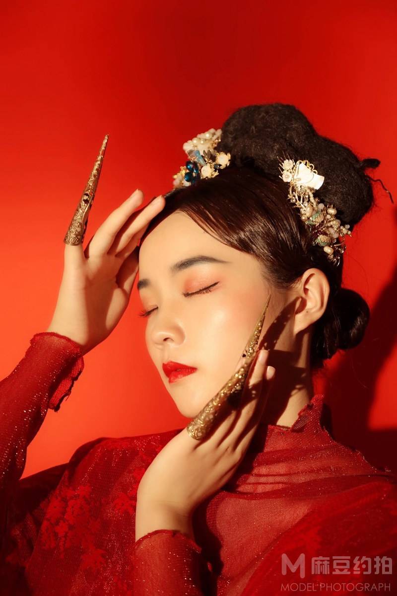 妆容模特