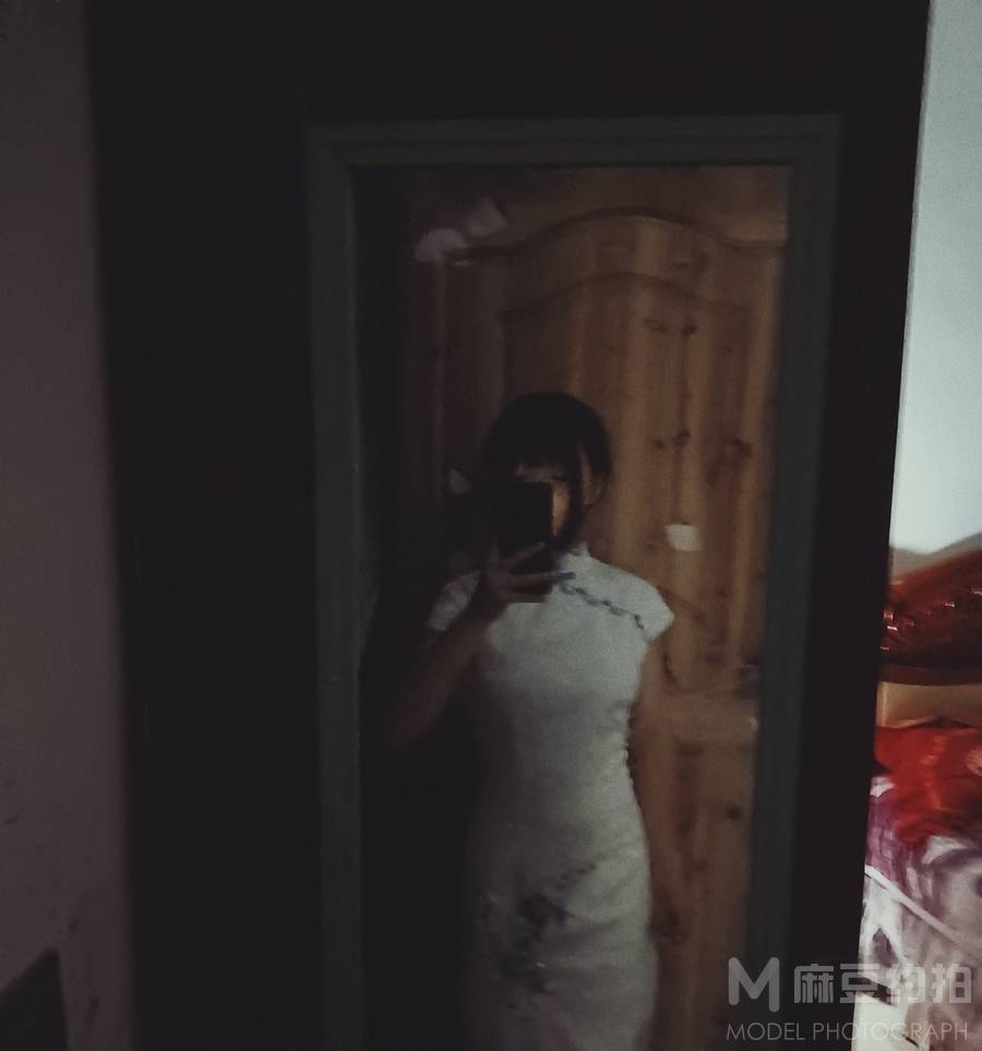 胶片模特