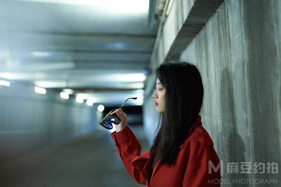 情绪模特