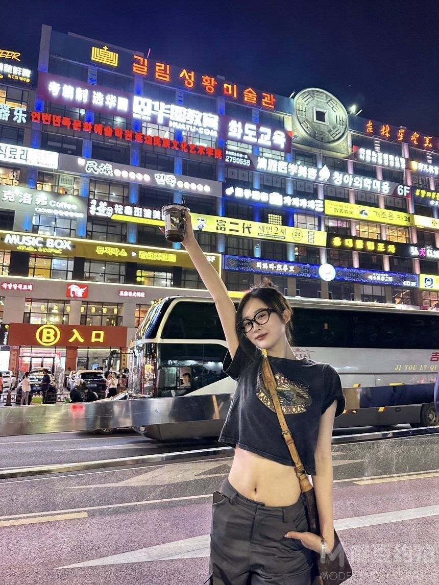 清新模特