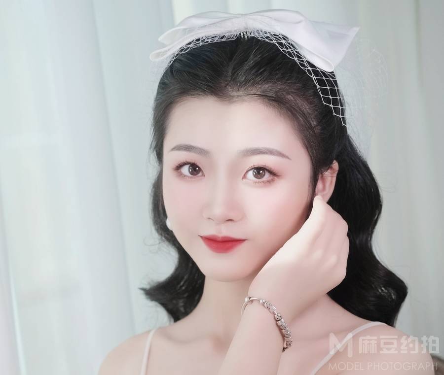 妆容模特