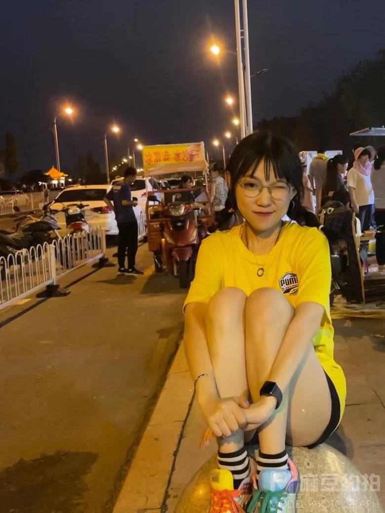 清新模特