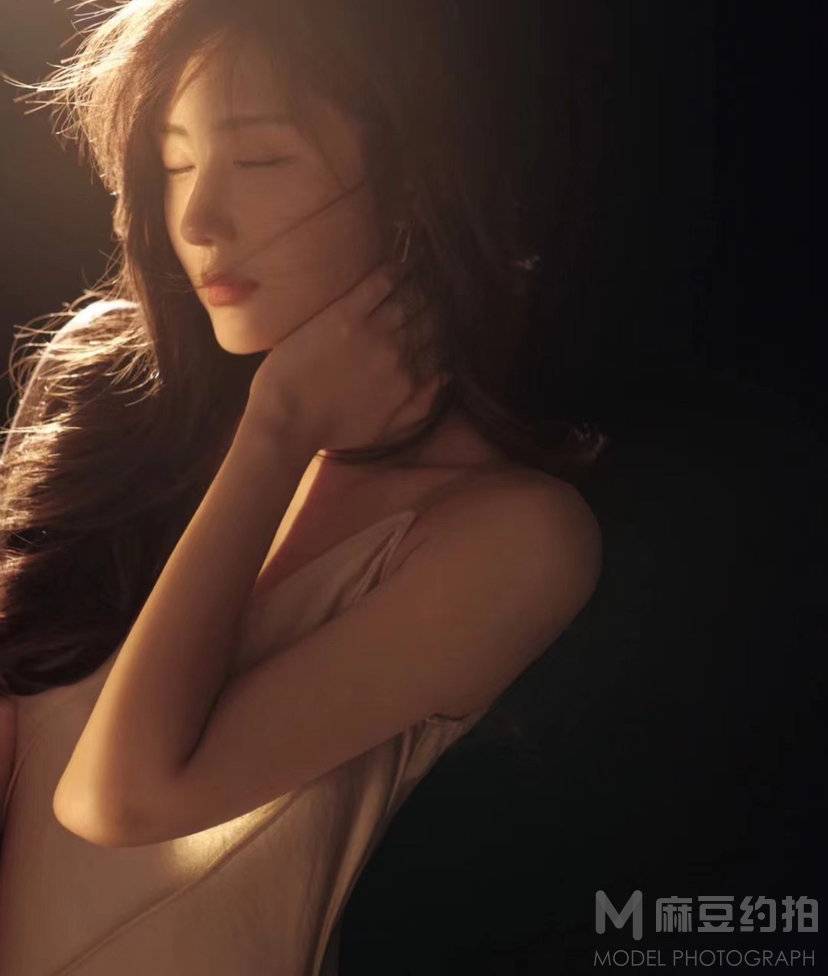 纪实模特