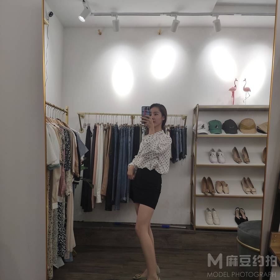 校园模特