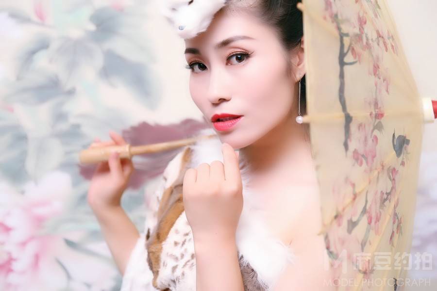 妆容模特