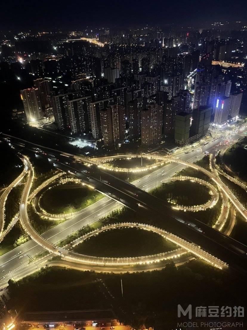 夜景模特