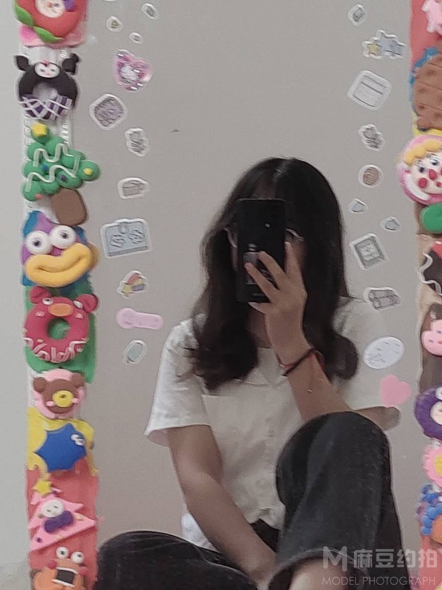 黑白模特