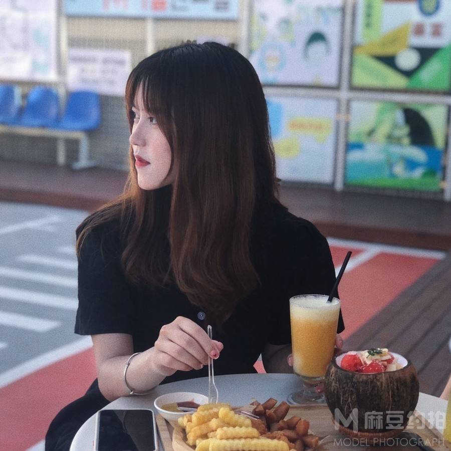 妆容模特