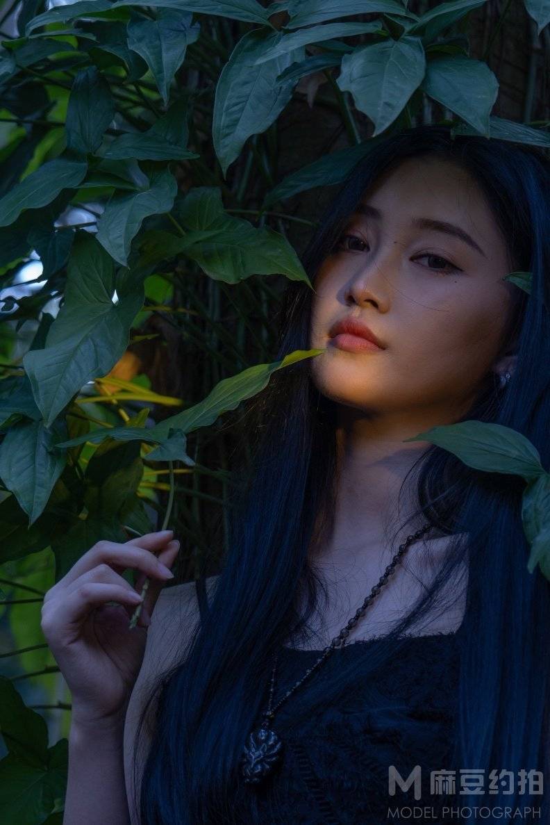情绪模特