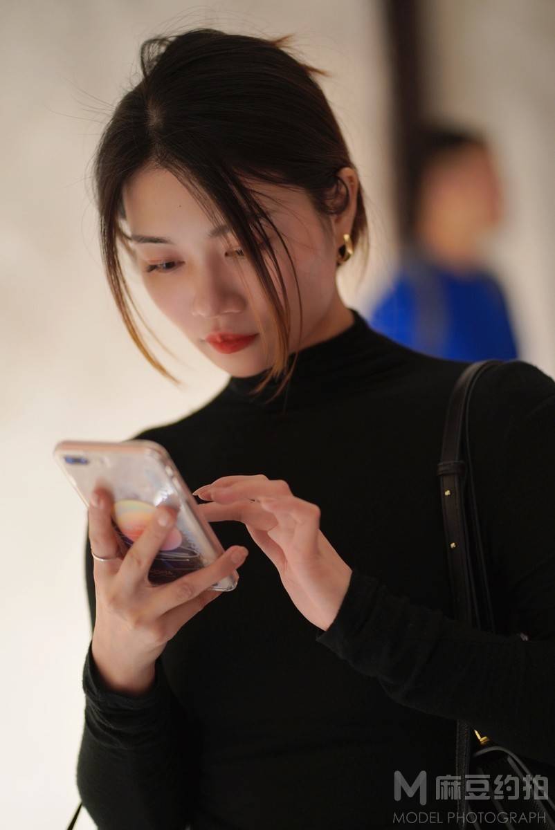 情绪模特