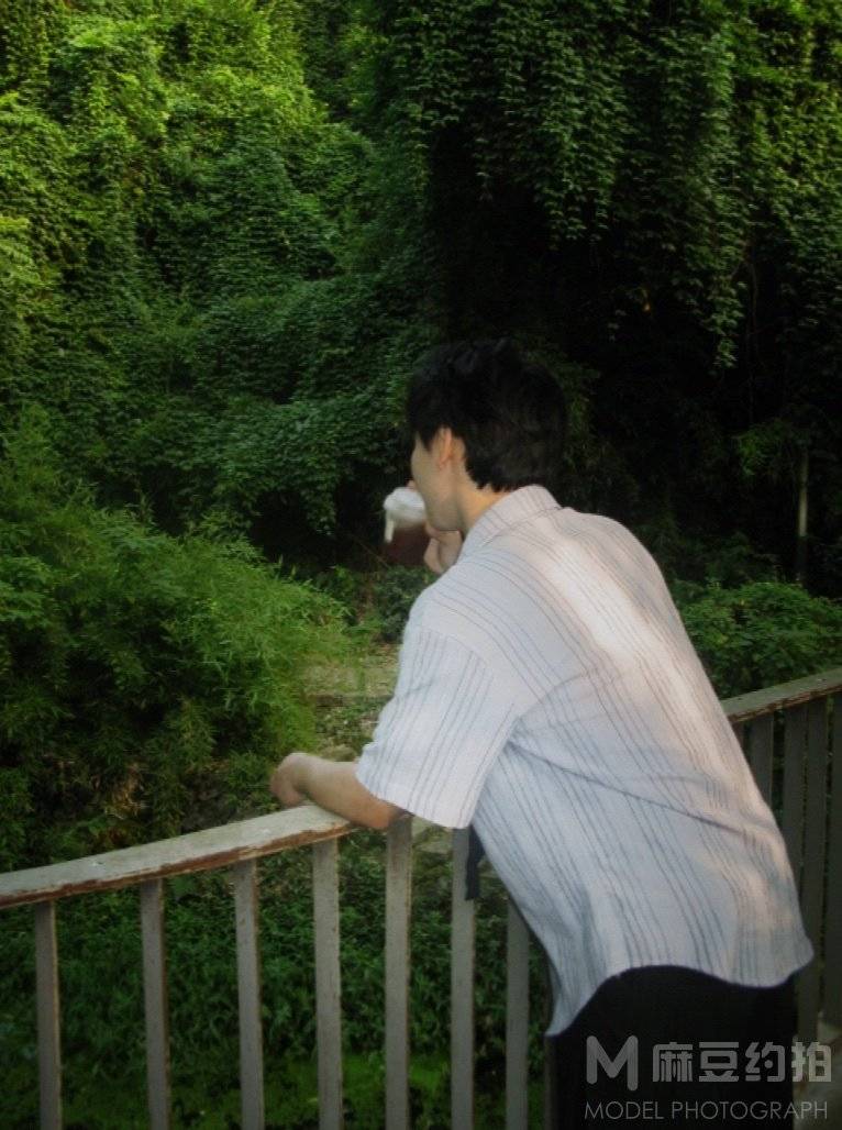 黑白模特