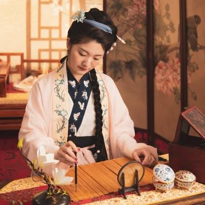 汉服模特