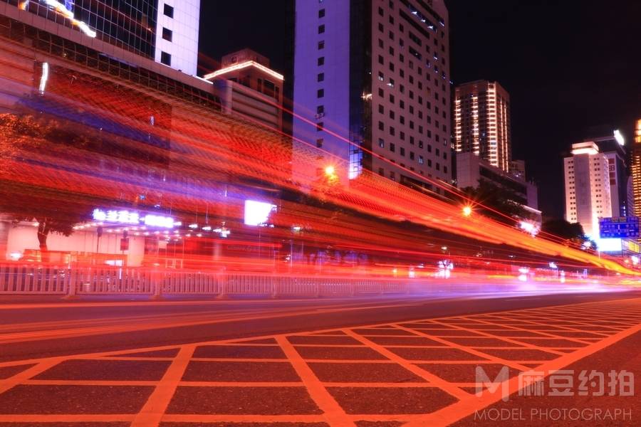 夜景模特