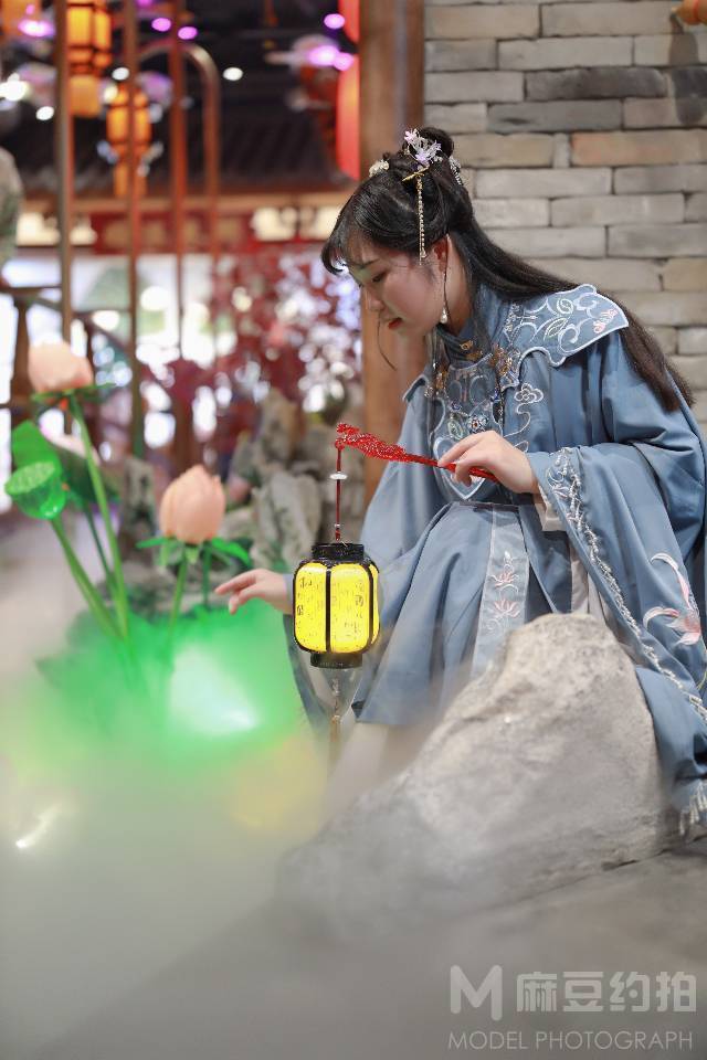 汉服模特