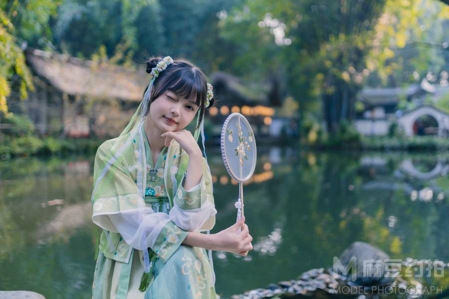 汉服模特