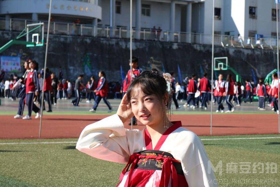 汉服模特
