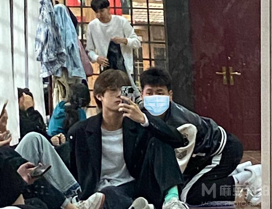 情绪模特