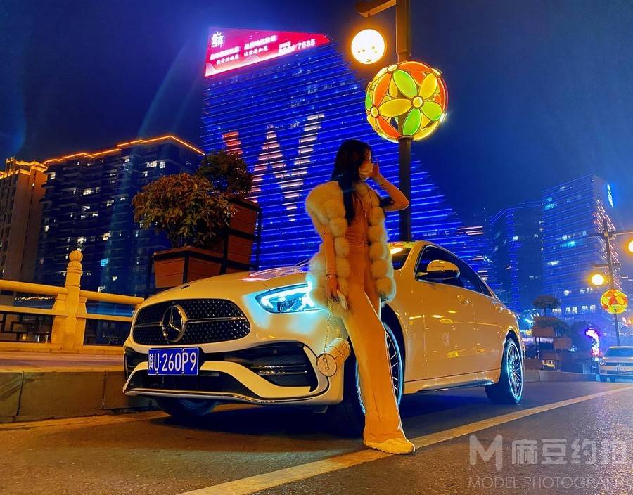 夜景模特