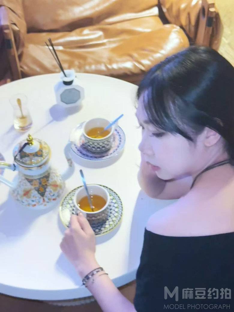黑白模特