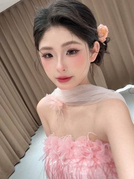 妆容模特