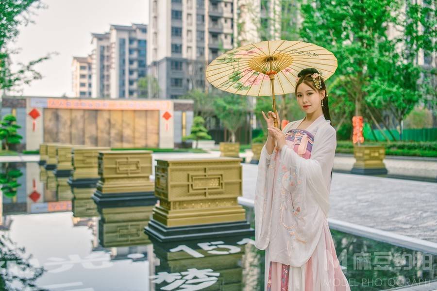 汉服模特