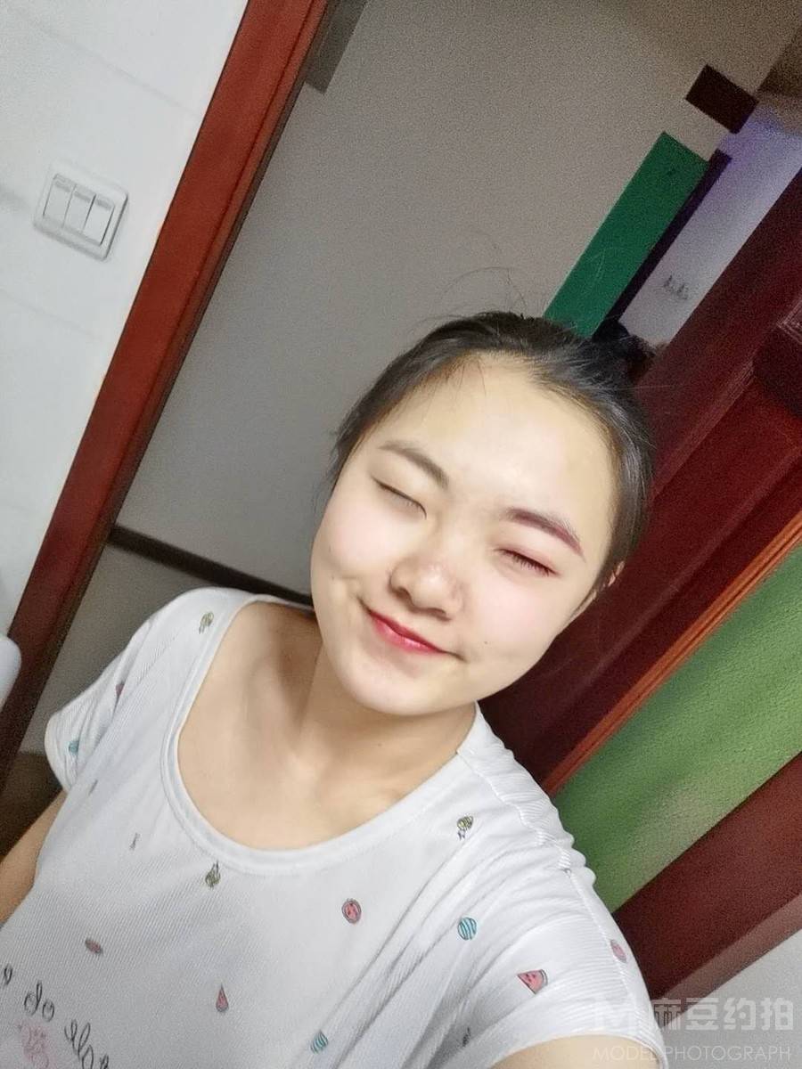 胶片模特