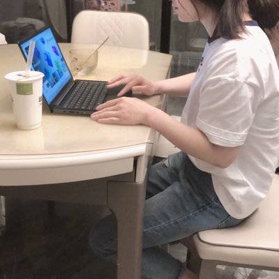 黑白模特