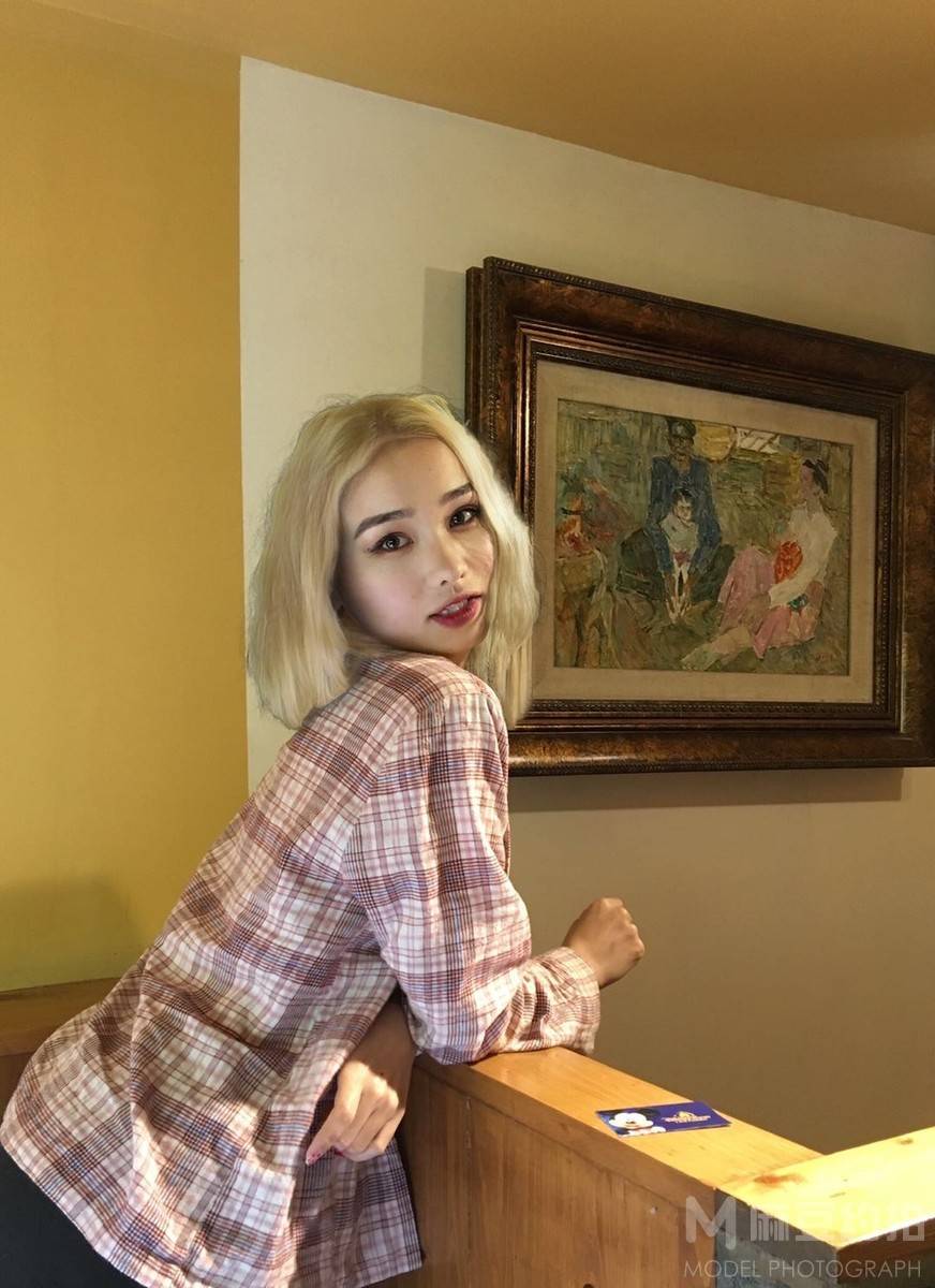 妆容模特