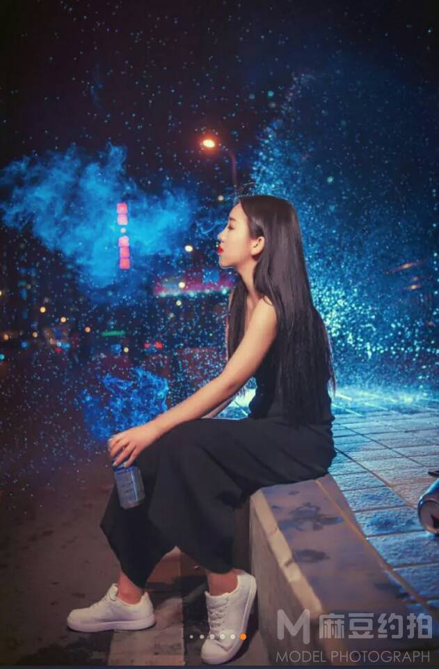 情绪模特
